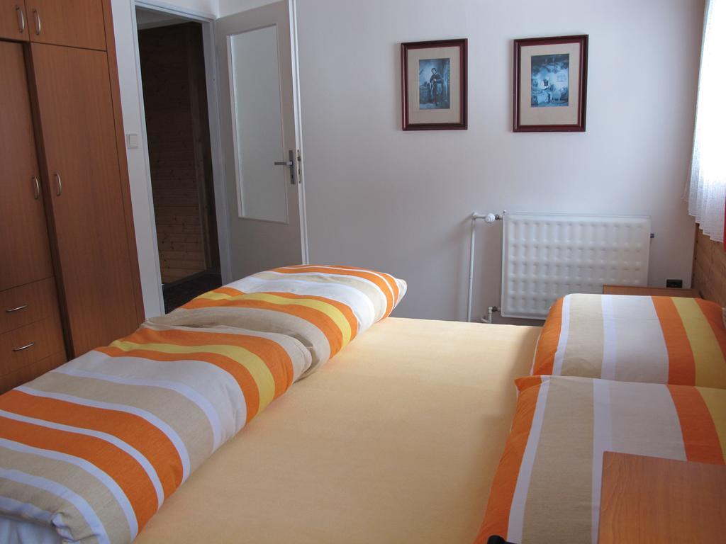 Guest House U Lakomce Desná Exteriör bild